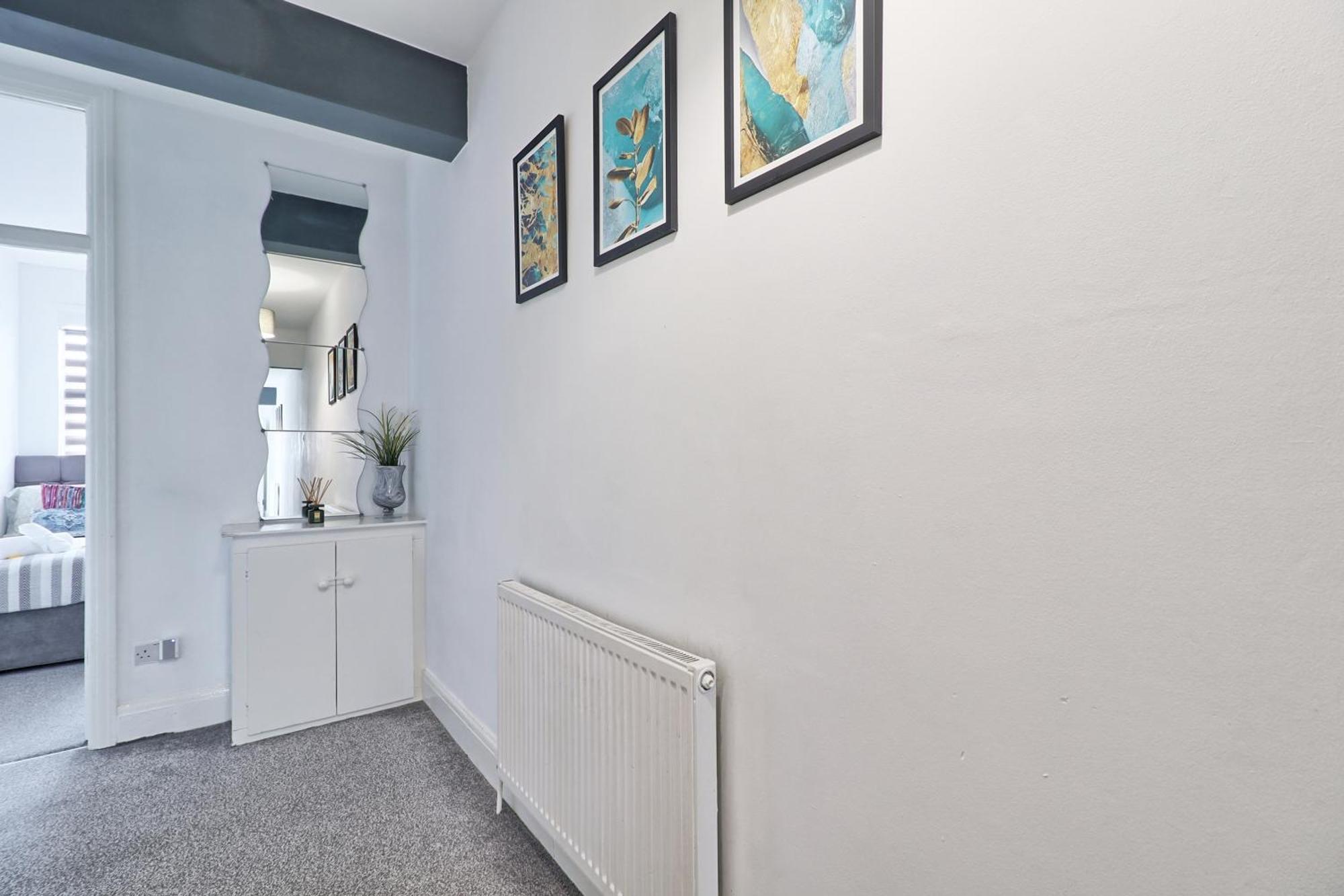 Luxury 3-Bed Apartment Near To London With Parking Hornchurch المظهر الخارجي الصورة