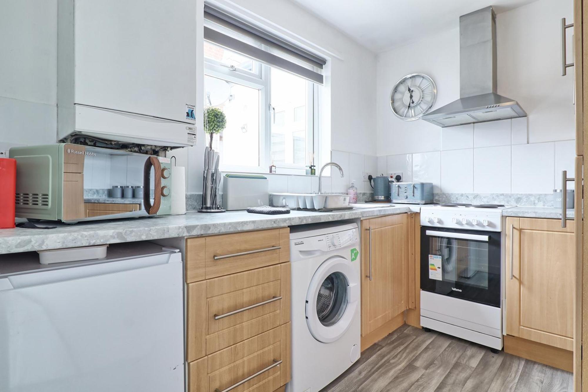 Luxury 3-Bed Apartment Near To London With Parking Hornchurch المظهر الخارجي الصورة